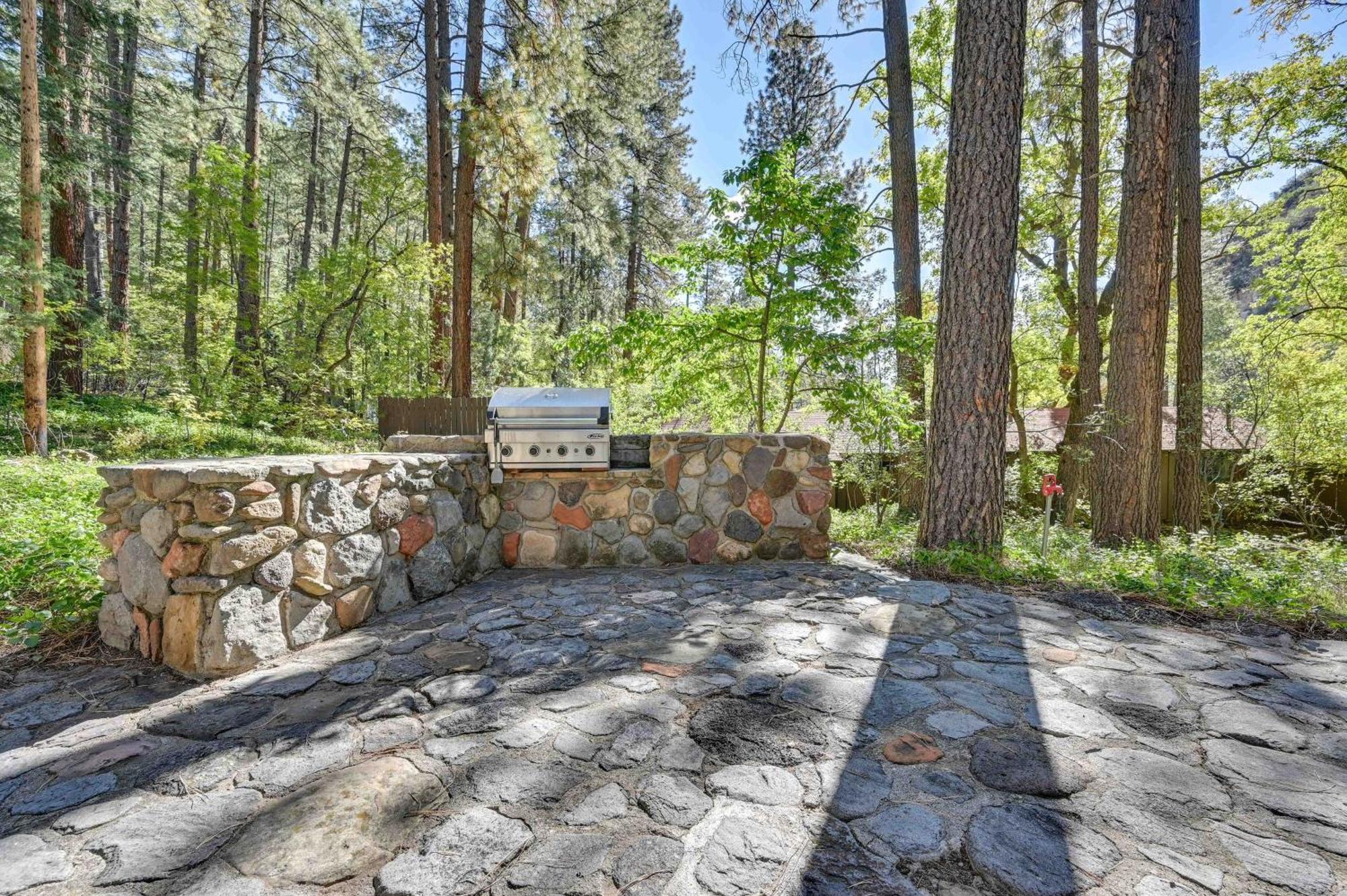 Peaceful Sedona Retreat With Patio And Mtn Views!アパートメント エクステリア 写真