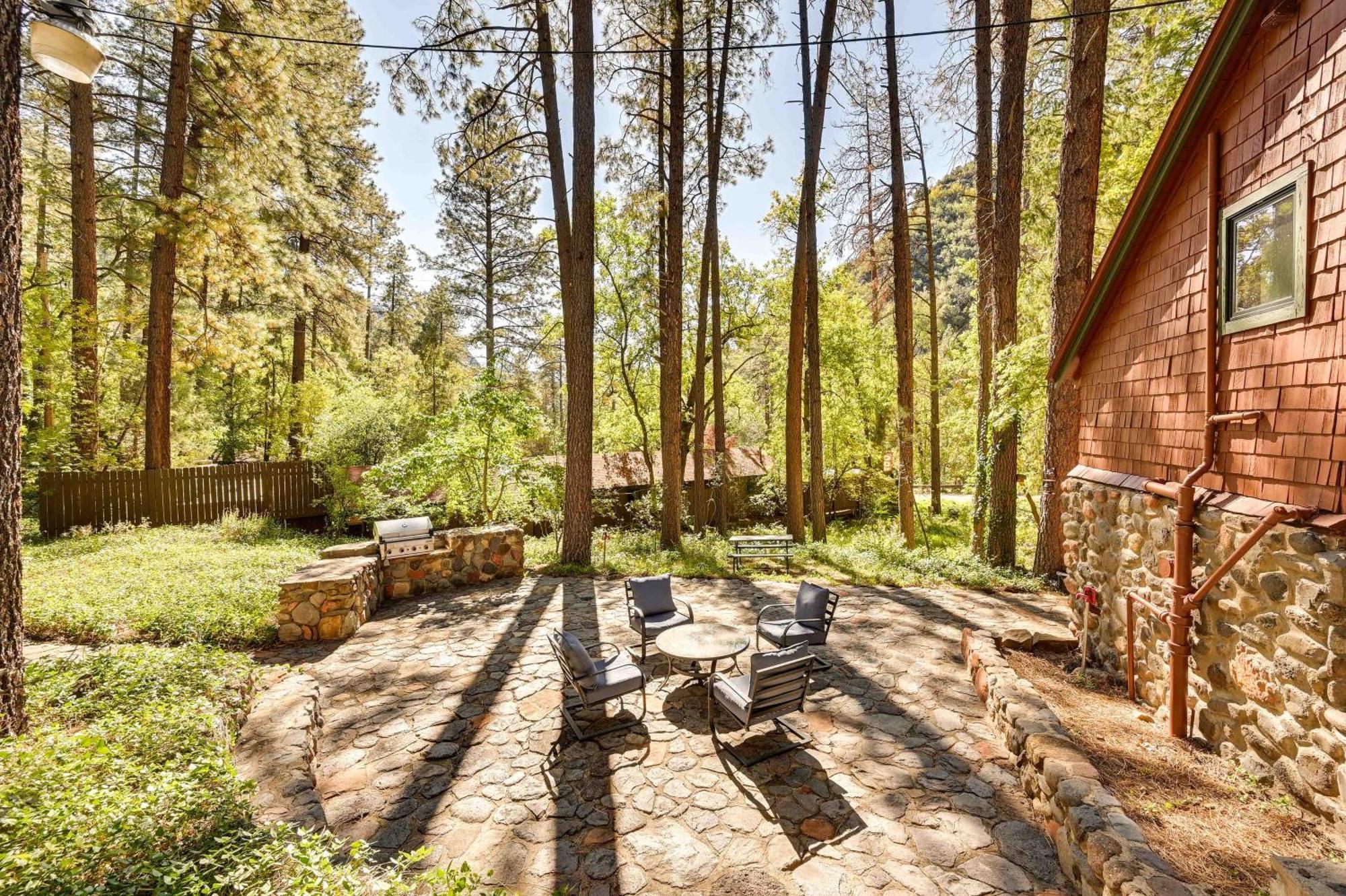 Peaceful Sedona Retreat With Patio And Mtn Views!アパートメント エクステリア 写真