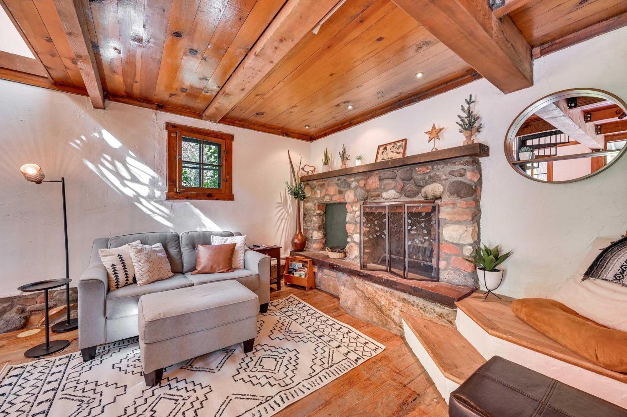 Peaceful Sedona Retreat With Patio And Mtn Views!アパートメント エクステリア 写真